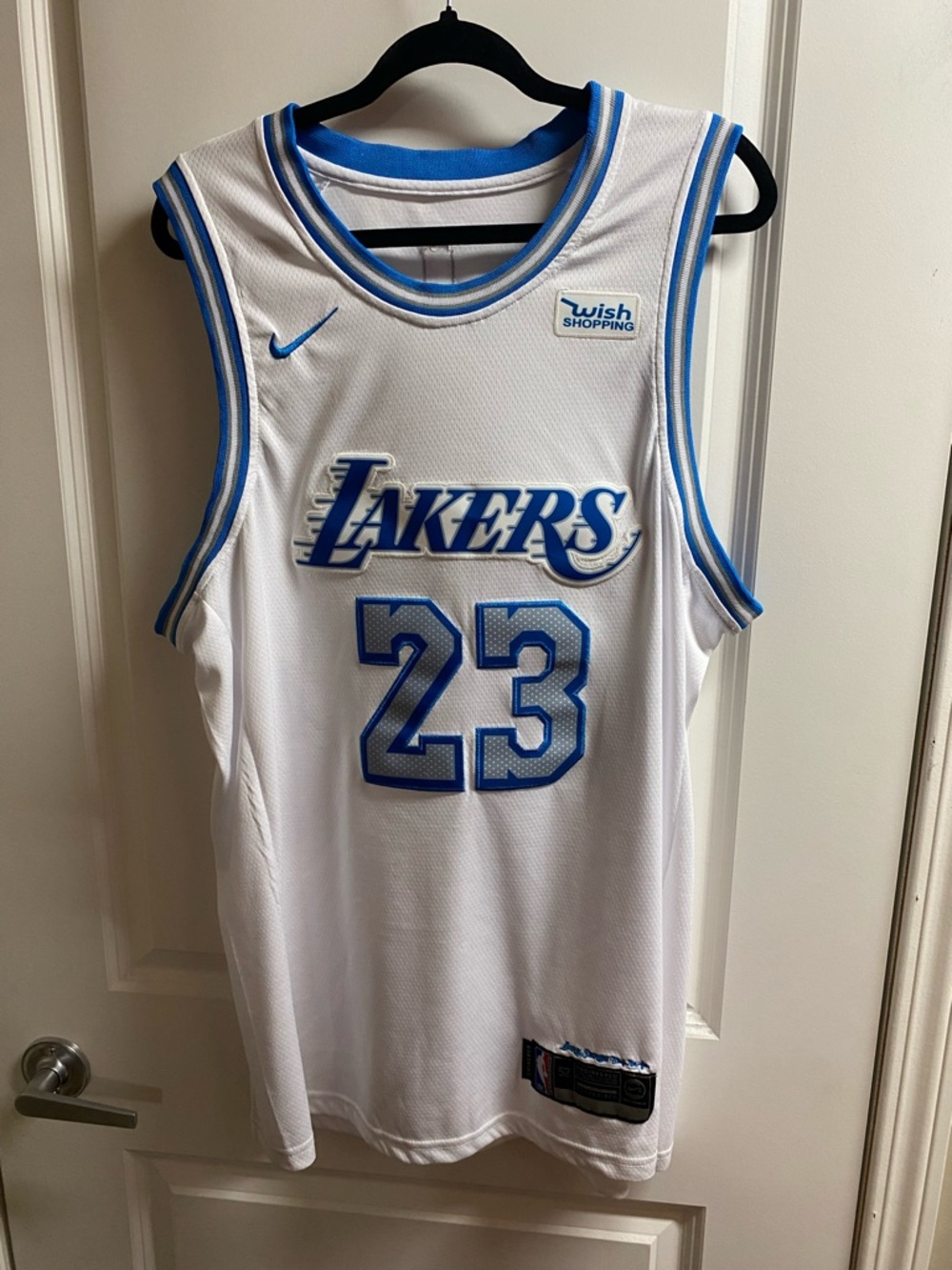 NBA LA Lakers #23 Lebron James stitched Jersey Sz 52 (XL)